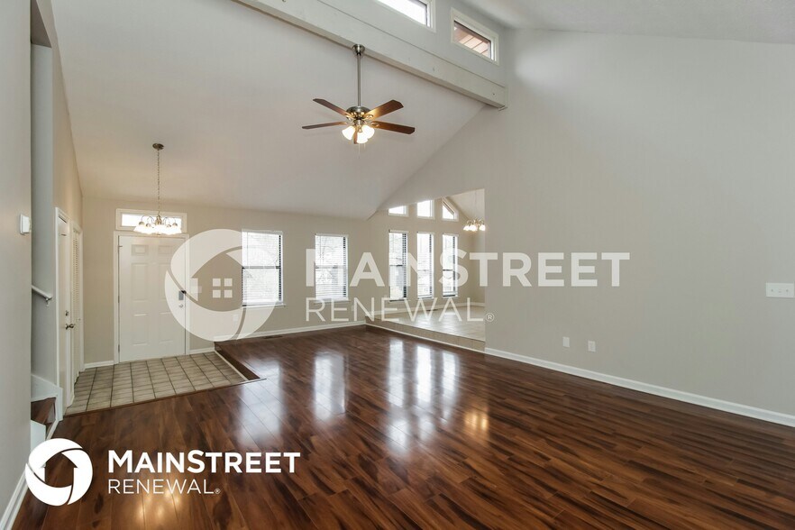 Building Photo - 8606 Stone Creek Ct