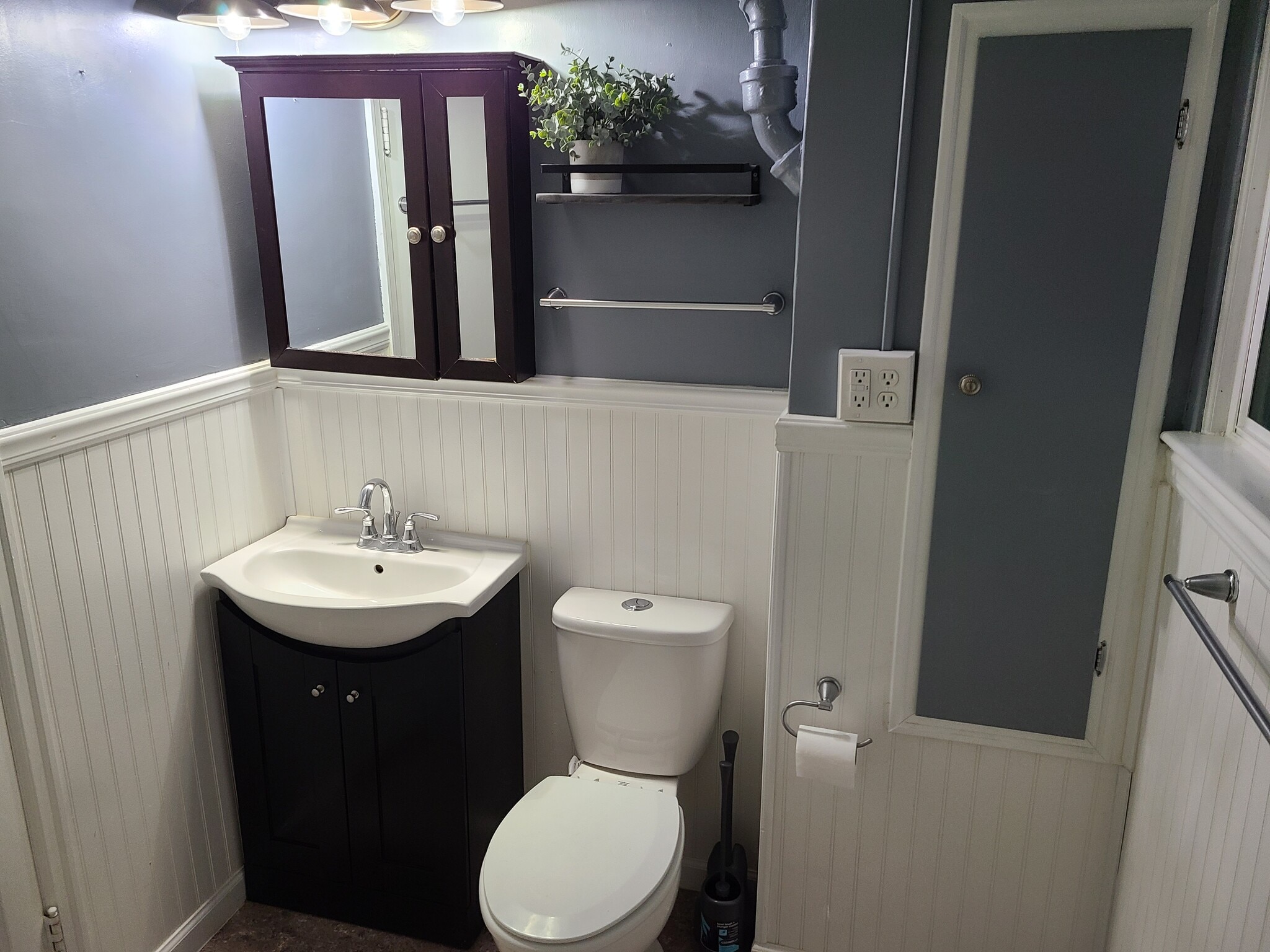 Building Photo - 505 Clark Ave