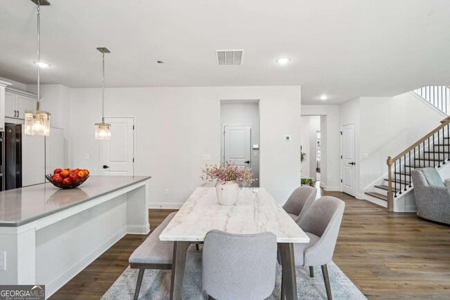 Building Photo - 2424 Pinnae Pl