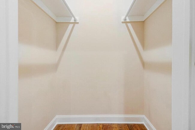 Building Photo - 1609 17th St SE