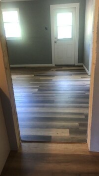 Building Photo - 2805 S Vienna St