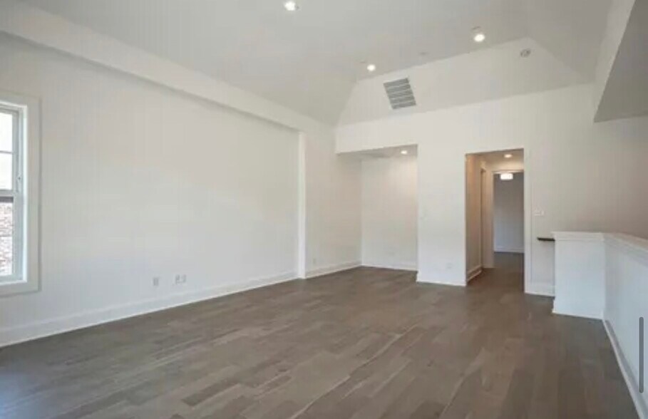 Building Photo - 4139 Runyon Rd