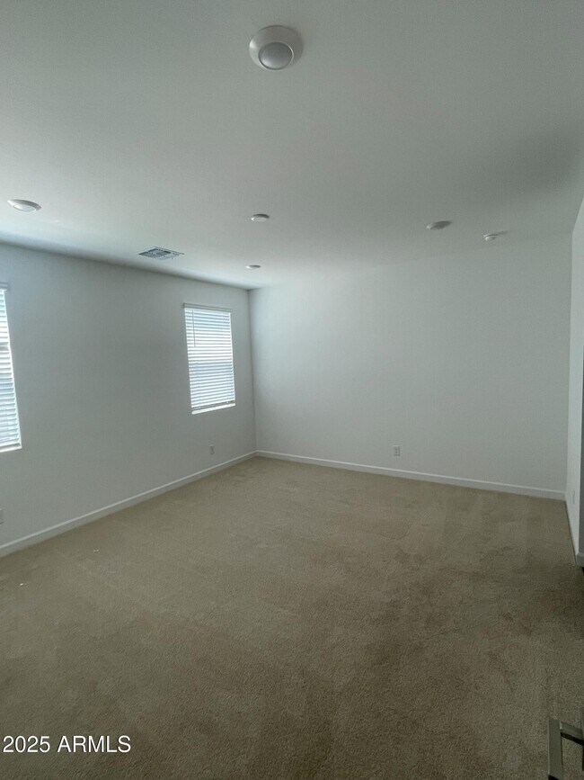Building Photo - 7417 W Buckhorn Trail
