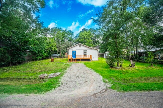 Primary Photo - 11579 Persimmon St