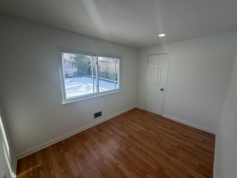 Building Photo - 80 McKinley Ave