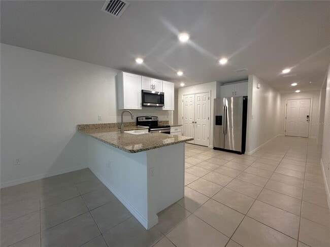 Building Photo - 24748 Rio Villa Lakes Cir