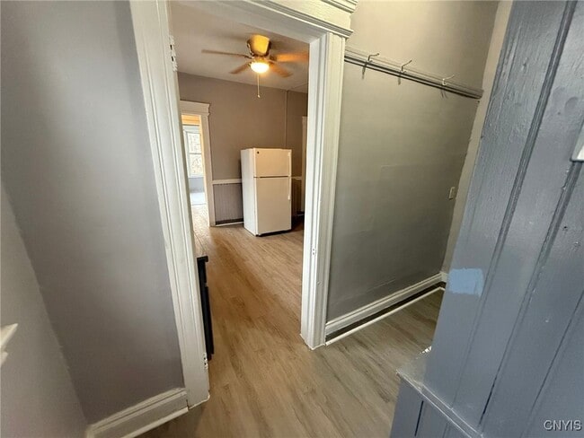 Building Photo - 367 Furman St