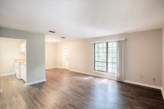 Building Photo - 671 Holyoke Ct