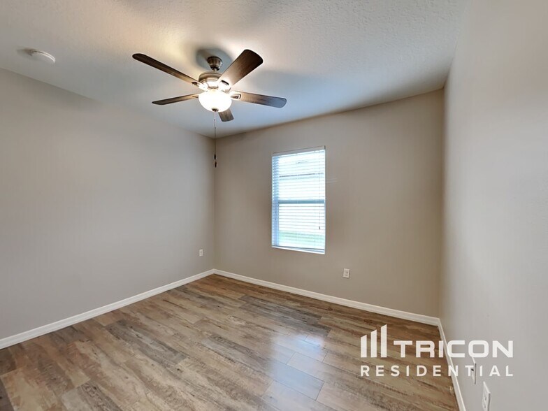 Building Photo - 6279 Red Herring Dr