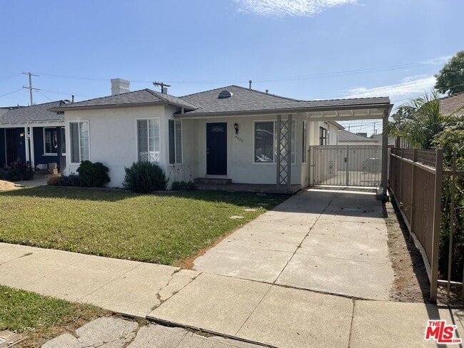 Primary Photo - 2830 S Holt Ave