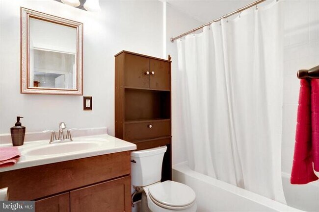 Building Photo - 4905 Van Walbeek Plz