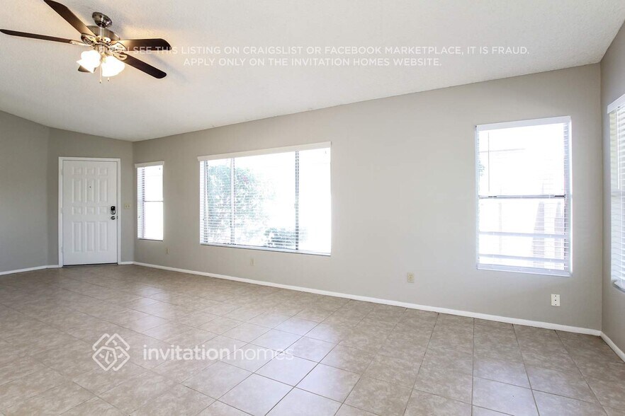 Building Photo - 10729 W Ruth Ave