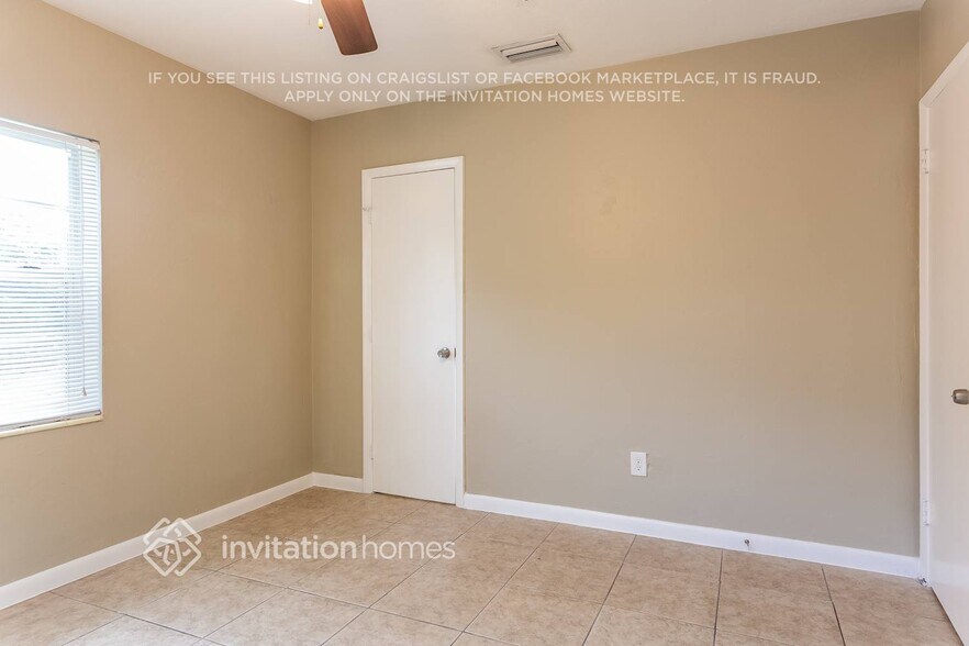 Building Photo - 457 E Melrose Cir