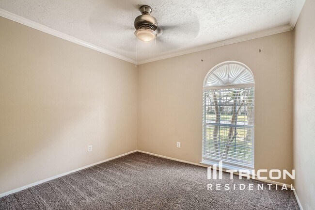 Building Photo - 2824 Sugar Wood Dr