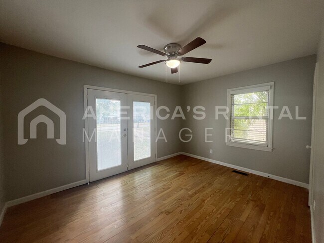 Building Photo - Home for rent in Birmingham! Coming Soon!