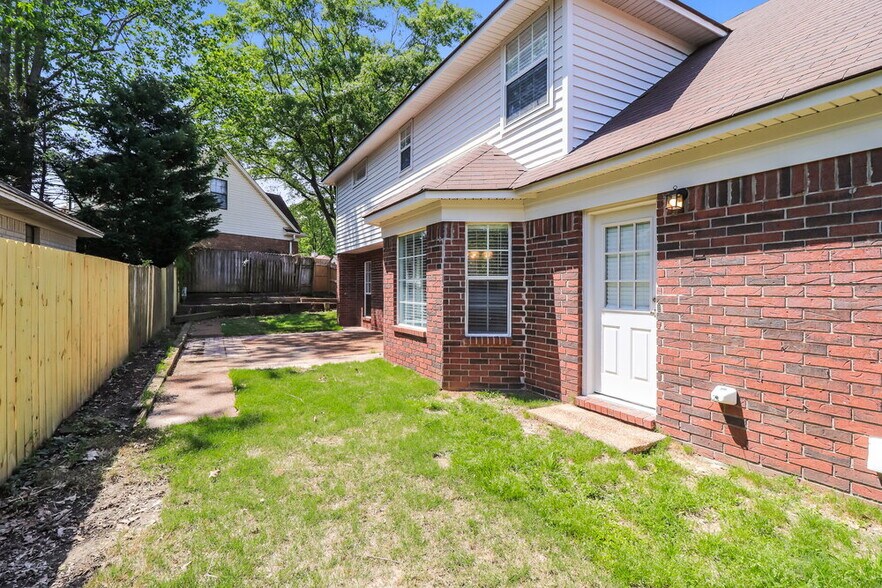 Building Photo - 6465 Baird Ln