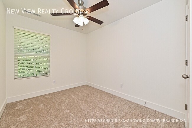 Building Photo - 584 Pleasant Ave