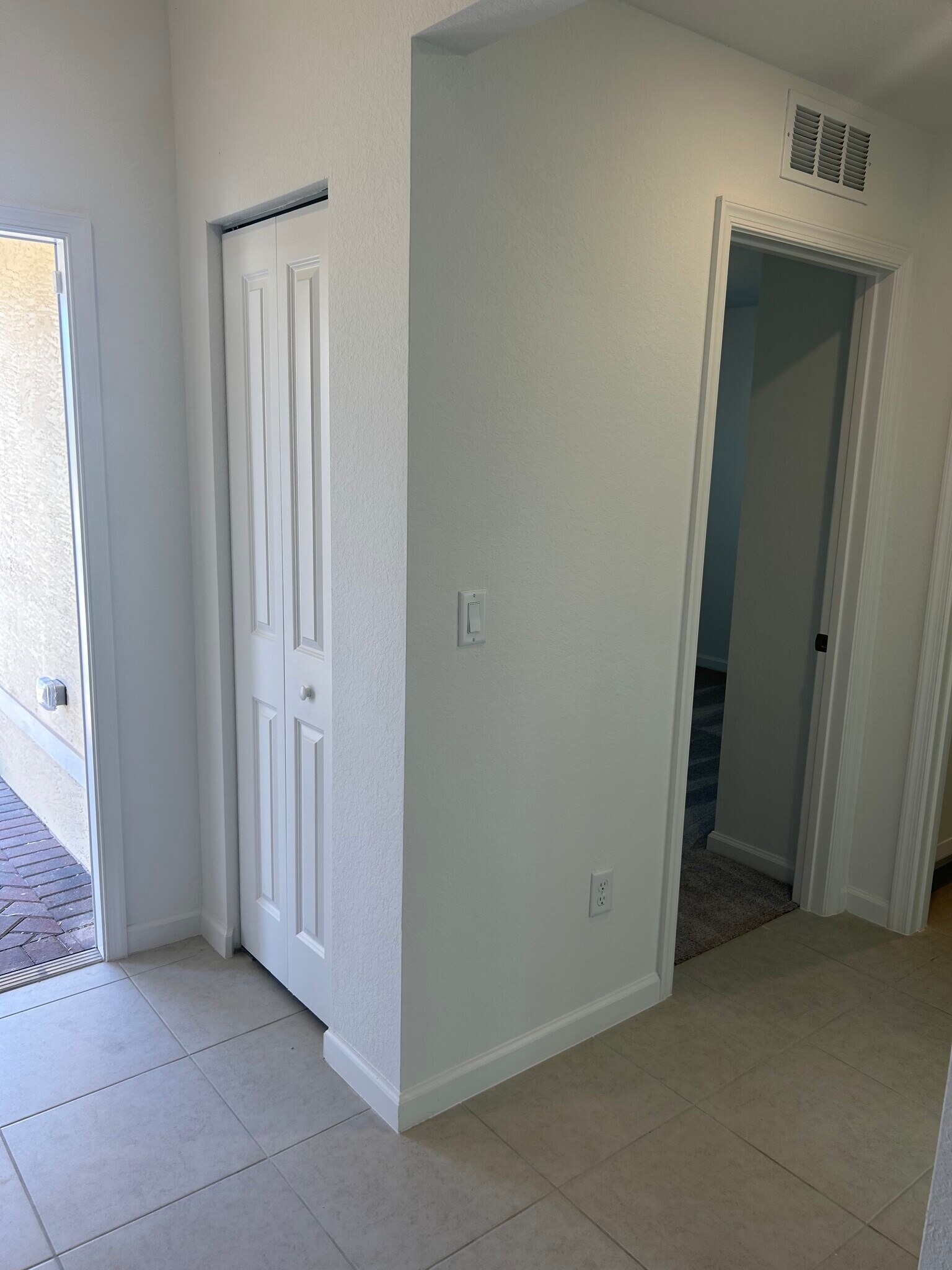 Storage by Front Door - 4213 Longmour Ln