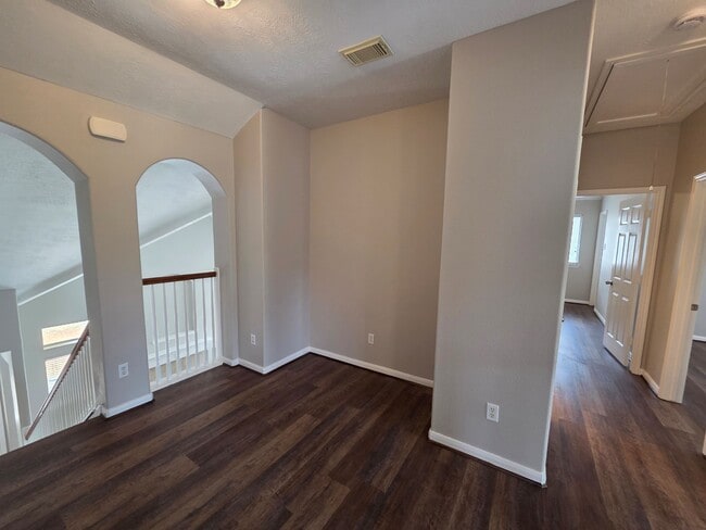 Building Photo - 20782 Oakhurst Trails Dr