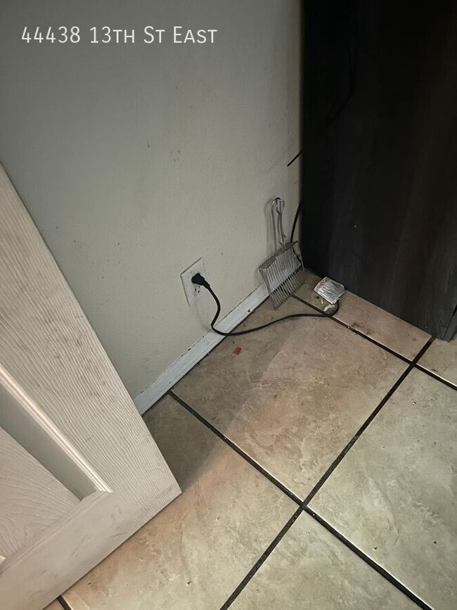 Building Photo - 44438 13th St E