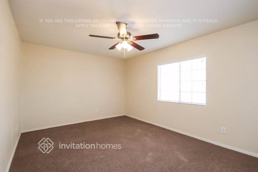 Building Photo - 5410 N 64th Dr