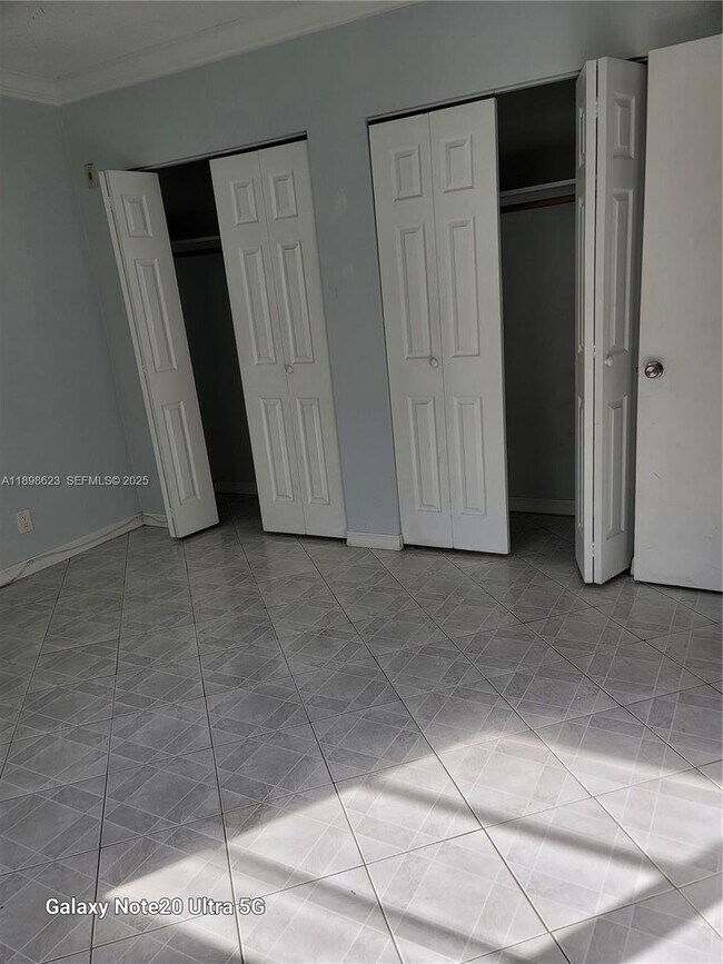 Building Photo - 2219 Polk St