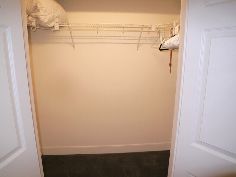 walk-in closet - 1743 18th St NW