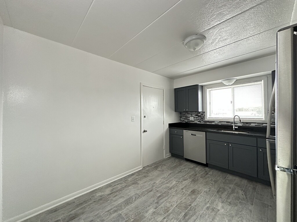 Building Photo - 1408 Carol St