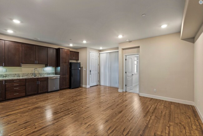 Building Photo - Amazing Newer Constructed 3br/2ba San Ramon Condo for Rent! Top Floor! Centrally Located for Conv...