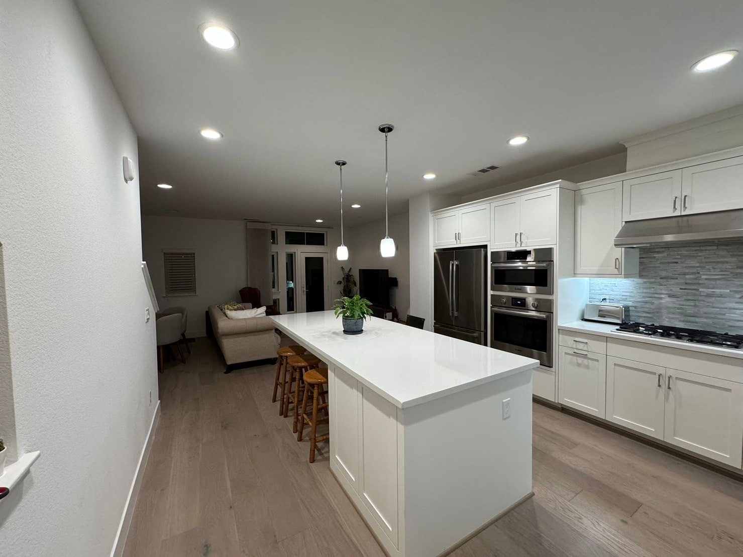 Building Photo - 39136 Memorial St