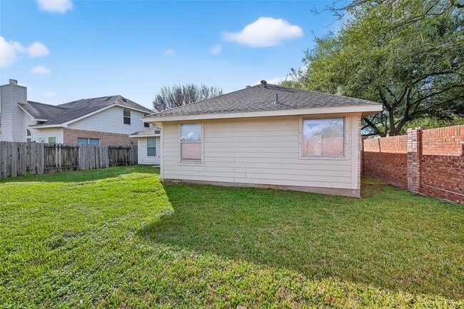 Building Photo - 10703 White Bridge Ln