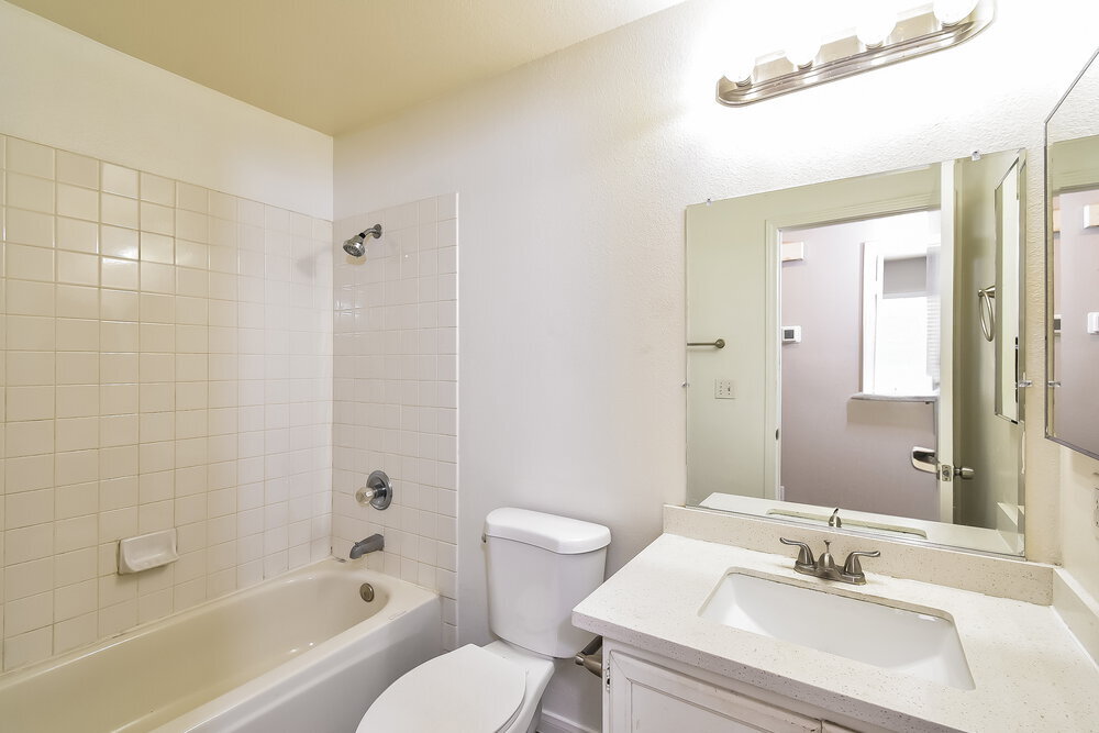 Building Photo - 534 Rancho Del Norte Dr