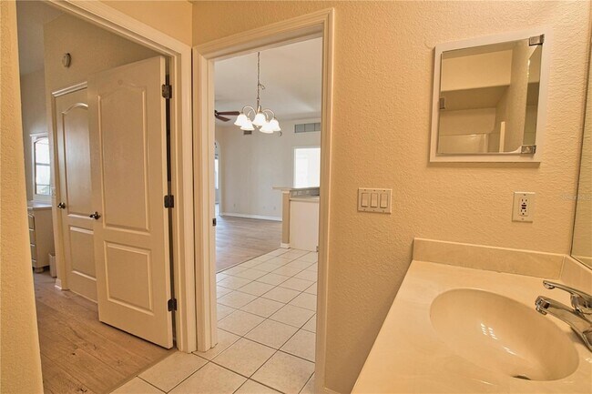 Building Photo - 3103 L Pavia Blvd