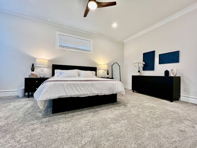 Building Photo - NEW, big, beautiful, Executive Home Libert...