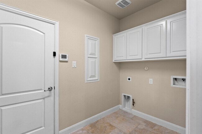 Building Photo - 28211 Green Forest Bluff Trail