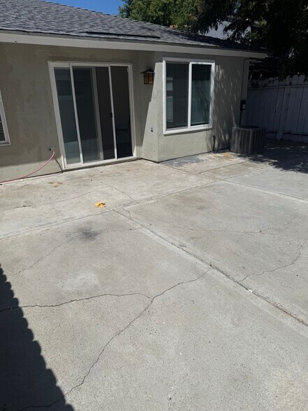 Building Photo - 6832 Butler Ct