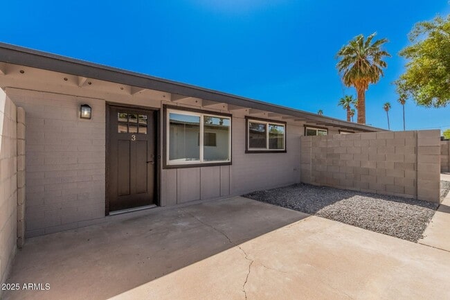 Building Photo - 3331 N 66th Pl