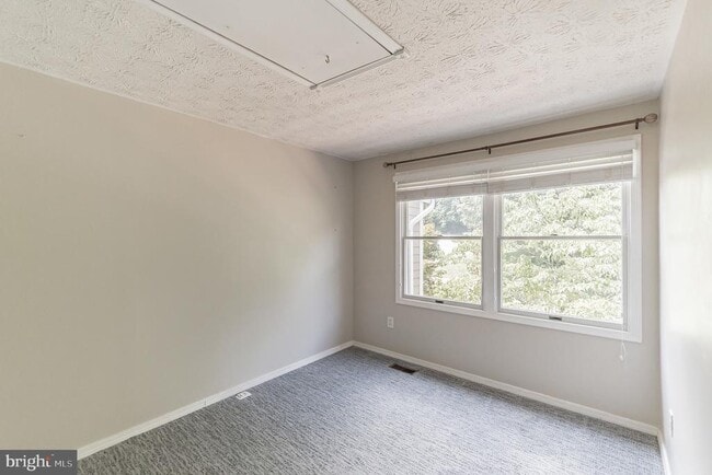 Building Photo - 1518 Poplar Grove Dr
