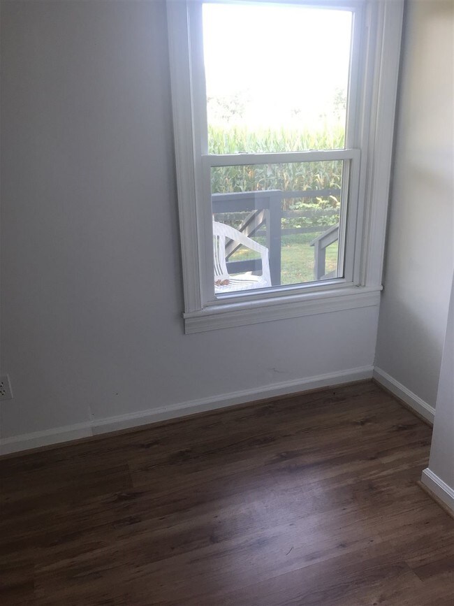 Building Photo - 83 Whitlock Rd