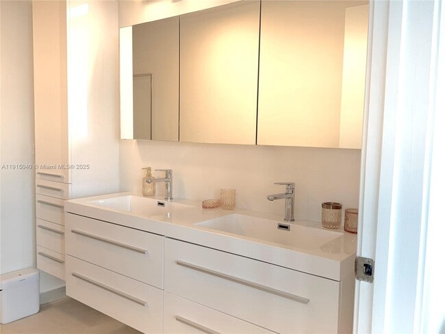 Building Photo - 3301 NE 1st Ave