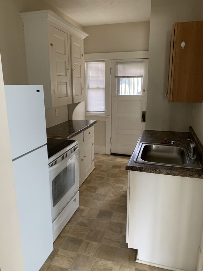 Kitchen - 129 N 36th St