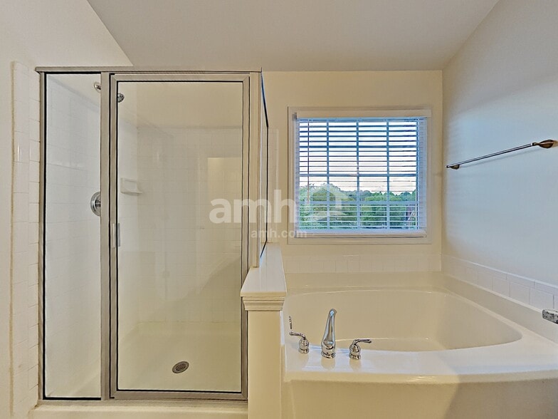 Building Photo - 1217 Rocky Branch Tr