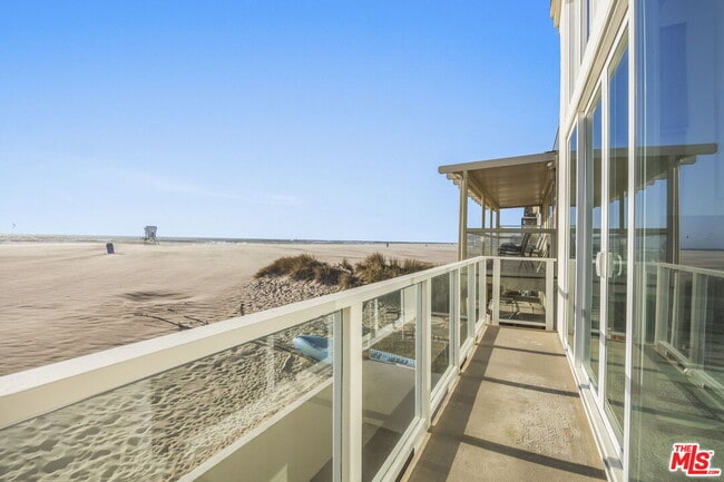 Building Photo - 1005 Ocean Dr