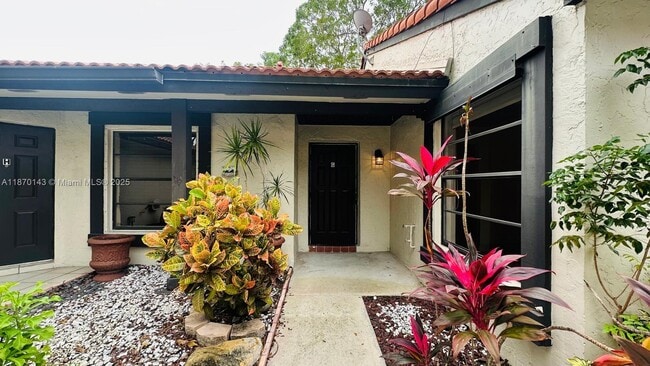 Building Photo - 15210 SW 48th Terrace