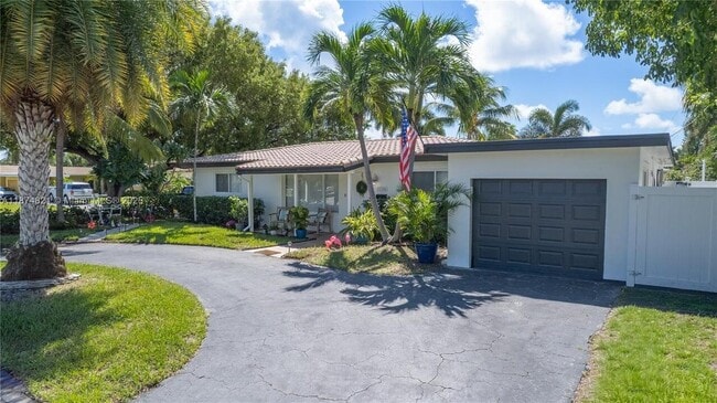 Building Photo - 1116 SE 13th Ct