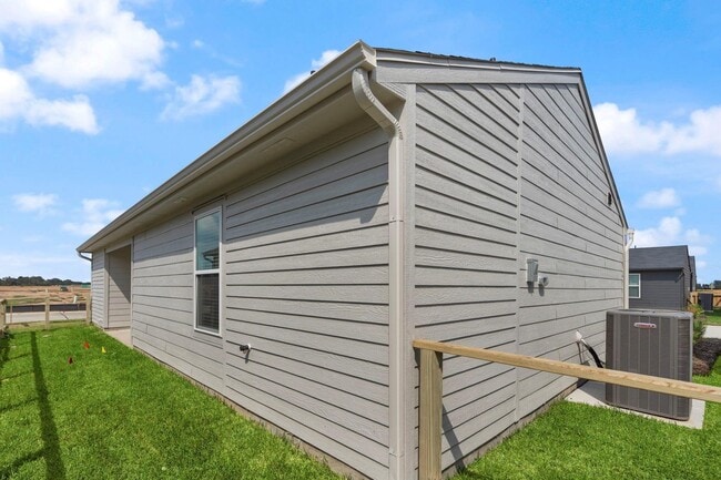 Building Photo - 30530 Wolfburn St