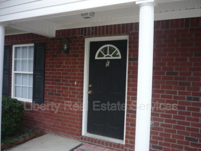 Building Photo - 1113 Kelly Dr