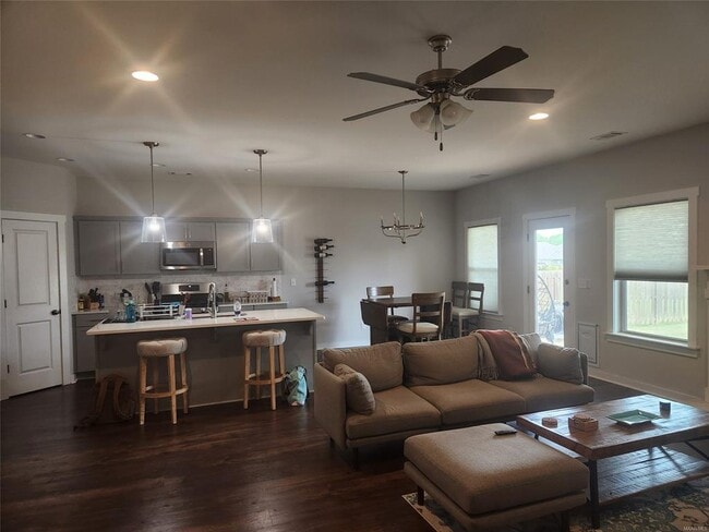 Building Photo - 1007 Old Quarters Rd