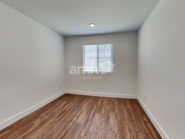 Building Photo - 9121 Liberty Cap Ct