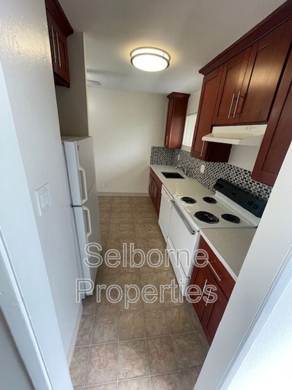 Building Photo - 407 Fairmount Ave
